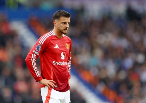 曼聯(lián)最水7號(hào)??芒特6420萬加盟1年半1球1助，首發(fā)踢13分鐘又傷了